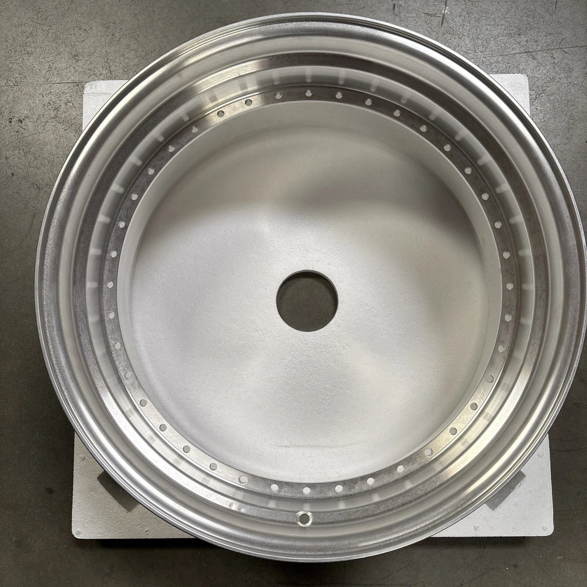 22" Step Barrel with 2.25" or 3.75" Lip Flow Form, 40 Holes US. Standard for 2-Piece Wheel, RAW or Polished